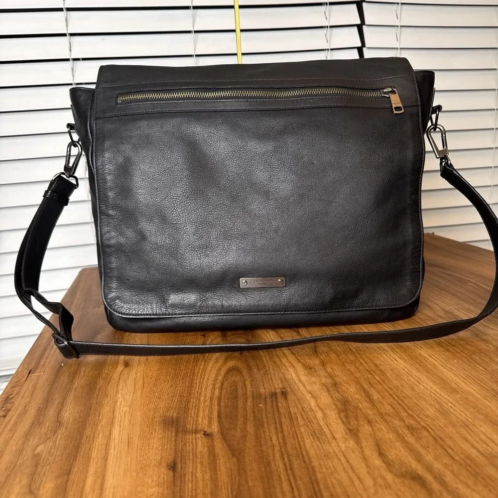 Coach Thompson Leather Messenger Bag Black Crossbody Laptop Briefcase 71182